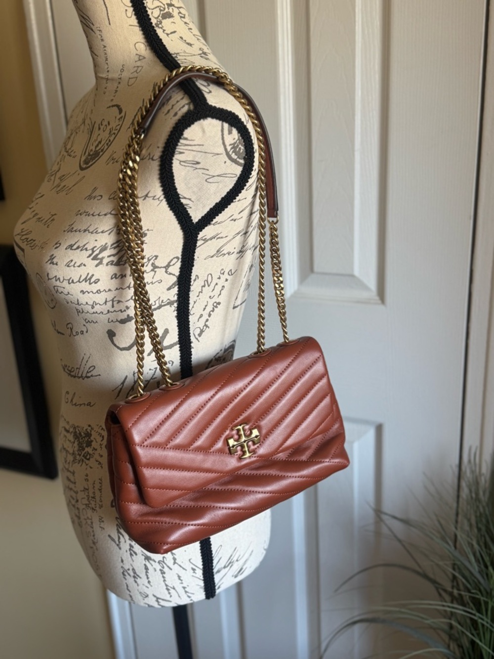 Tory Burch Kira Chevron Convertible Shoulder/Crossbody Bag - Picture 10 of 11